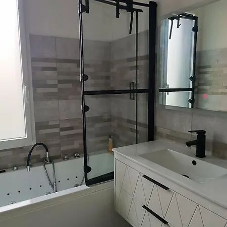 Holiday home 6 A 8 Personnes 12km Du Parc